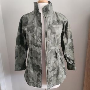 Old Navy camo jacket size XS